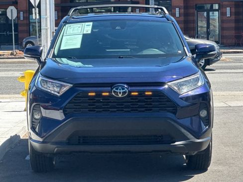 Used 2021 Toyota RAV4 XLE w/ Carpet Mat Package (TMS) AWD/4WD image 9