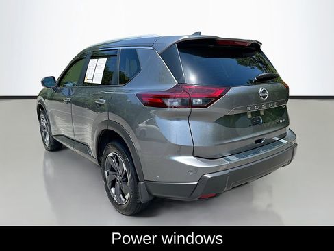 Certified 2024 Nissan Rogue SV w/ SV Premium Package AWD/4WD image 5