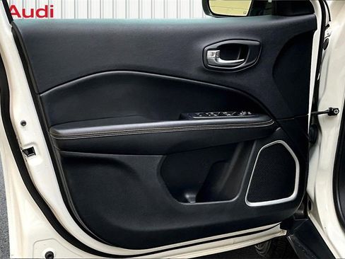 Used 2019 Jeep Compass Latitude w/ Popular Equipment Group image 19