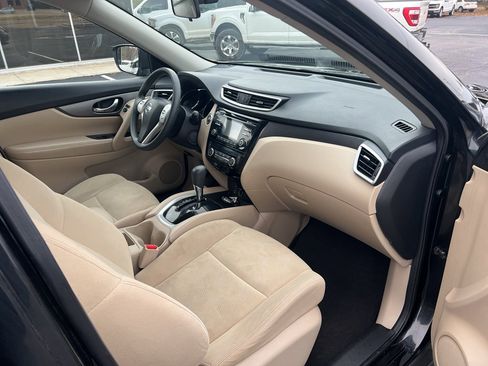 Used 2016 Nissan Rogue SV image 13