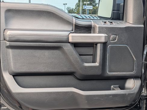 Certified 2018 Ford F150 Platinum w/ Technology Package AWD/4WD image 27