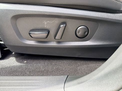 New 2026 Nissan Pathfinder SL FWD image 15