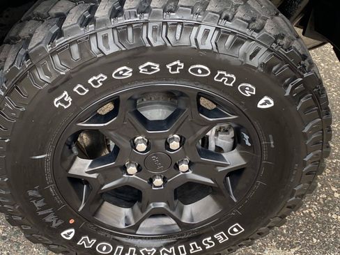 Used 2023 Jeep Wrangler Unlimited w/ Sun & Screen Package AWD/4WD image 32