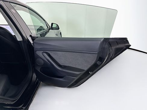Used 2021 Tesla Model 3 Standard Range Plus image 30