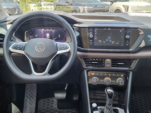 Used 2024 Volkswagen Taos SEL image 12