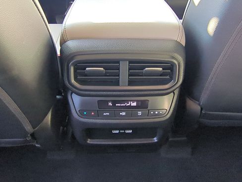 Used 2023 Honda Pilot EX-L image 29