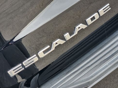 Used 2023 Cadillac Escalade ESV Premium Luxury AWD/4WD image 12