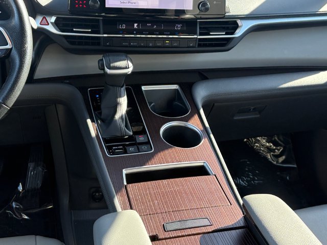 Certified 2022 Toyota Sienna XLE FWD image 17