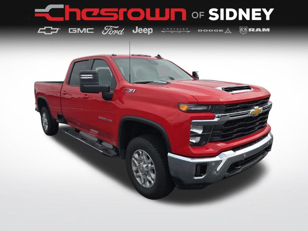 Used 2025 Chevrolet Silverado 3500 LT w/ All Star Edition AWD/4WD image 3