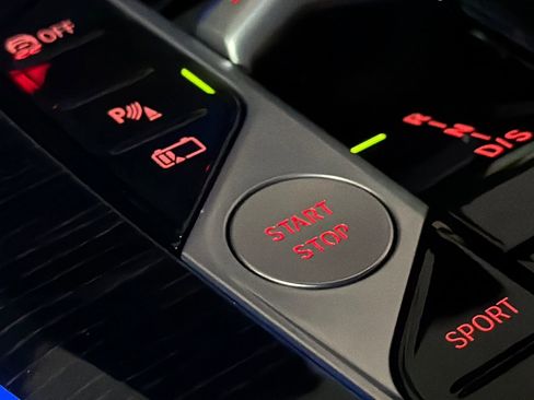 New 2026 BMW X5 xDrive50e w/ M Sport Package image 18