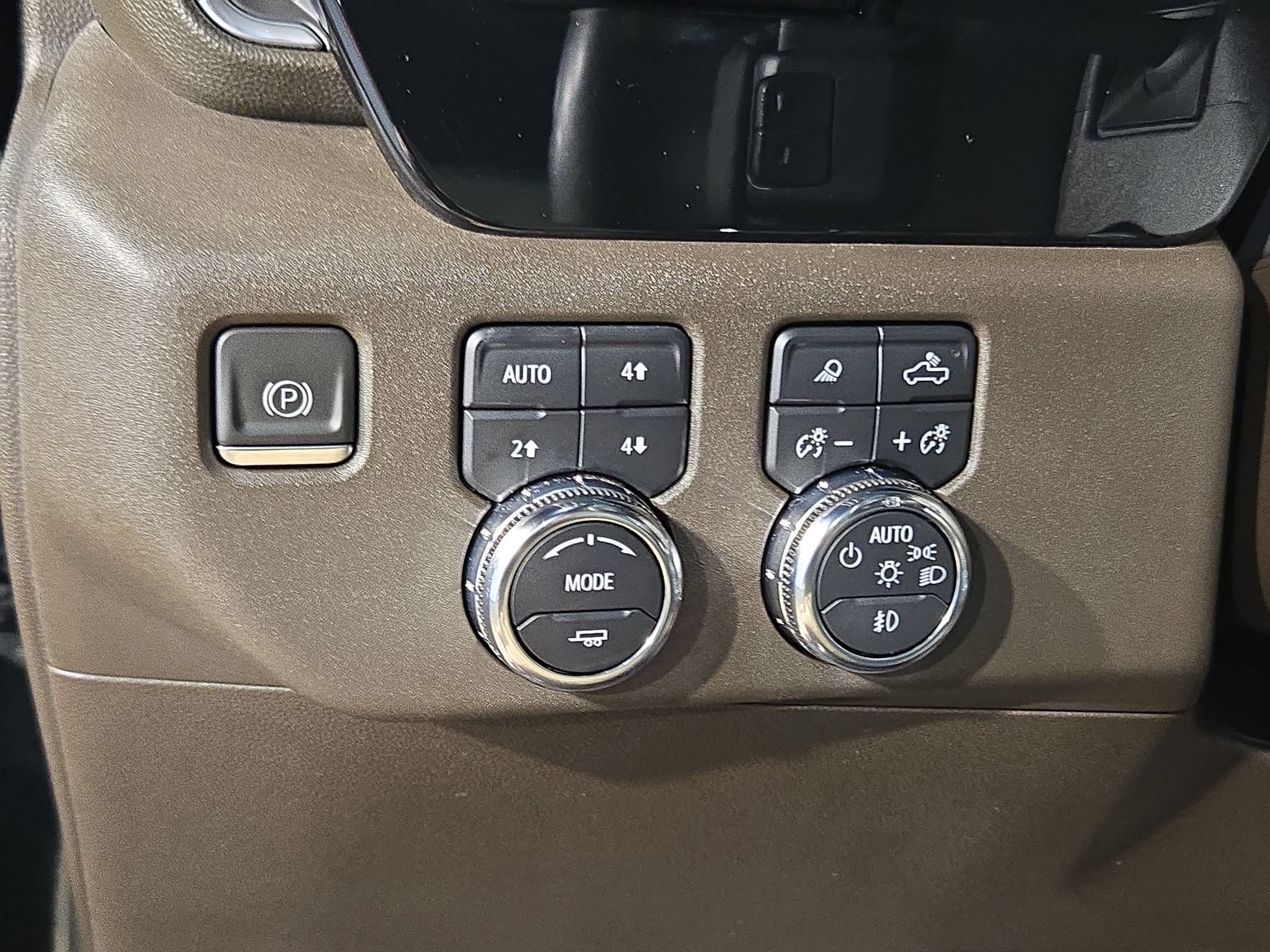 Used 2023 GMC Sierra 1500 SLT w/ SLT Convenience Package AWD/4WD image 25