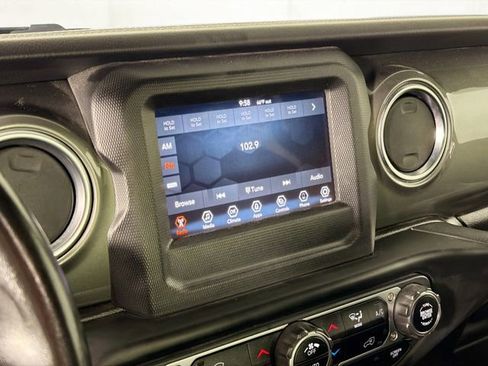 Used 2021 Jeep Wrangler Unlimited Sahara AWD/4WD image 14