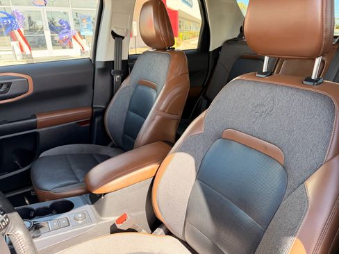 Used 2021 Ford Bronco Sport Outer Banks w/ Outer Banks Package (96D) image 12