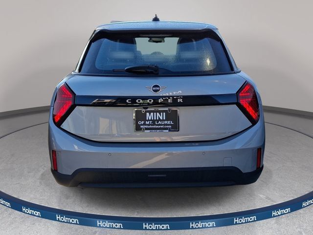 New 2026 MINI Cooper 4-Door Hardtop FWD image 5