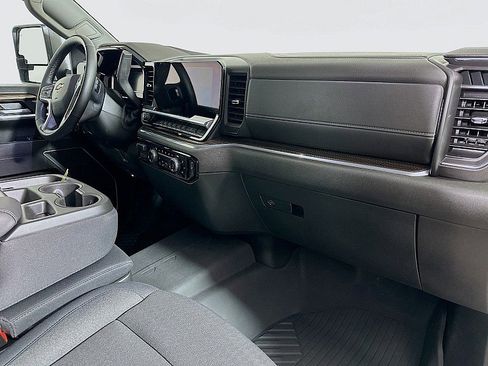 Used 2025 Chevrolet Silverado 3500 LT w/ Safety Package image 27
