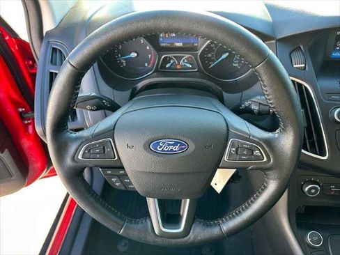 Used 2015 Ford Focus SE w/ Equipment Group 201A image 22