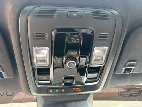 Used 2025 Cadillac Escalade Sport Platinum w/ LPO, Floor Liner Package AWD/4WD image 17