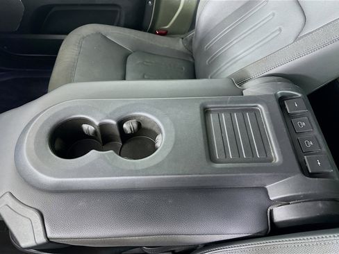 Used 2021 Land Rover Defender 90 First Edition AWD/4WD image 27