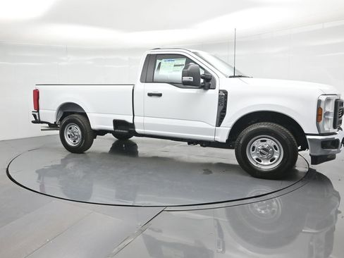 New 2026 Ford F250 XL w/ XL Chrome Package image 20