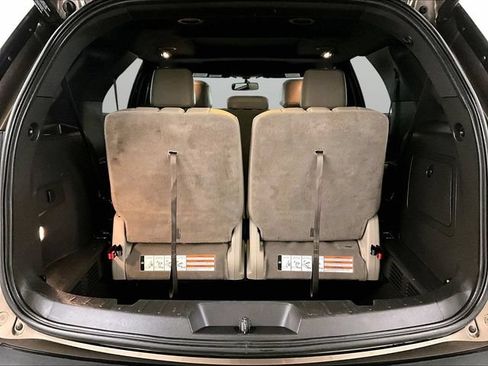 Used 2015 Ford Explorer XLT w/ Equipment Group 202B AWD/4WD image 36