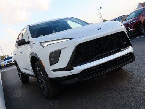 New 2025 Buick Enclave Sport Touring w/ Super Cruise Package image 5