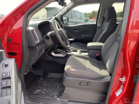 Used 2022 Nissan Frontier SV w/ Technology Package AWD/4WD image 9