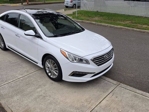 Used 2015 Hyundai Sonata Limited w/ Option Group 05 FWD image 3