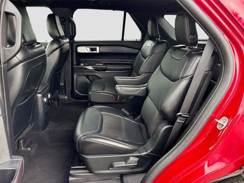 Used 2020 Ford Explorer ST w/ Premium Technology Package image 28