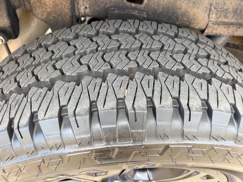 Used 2017 RAM 2500 Lone Star w/ Sport Appearance Group image 14