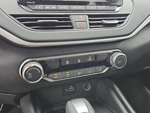 Certified 2024 Nissan Altima 2.5 S FWD image 21