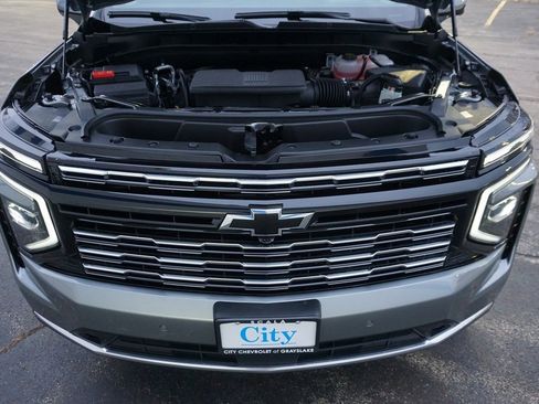 New 2026 Chevrolet Suburban High Country image 34