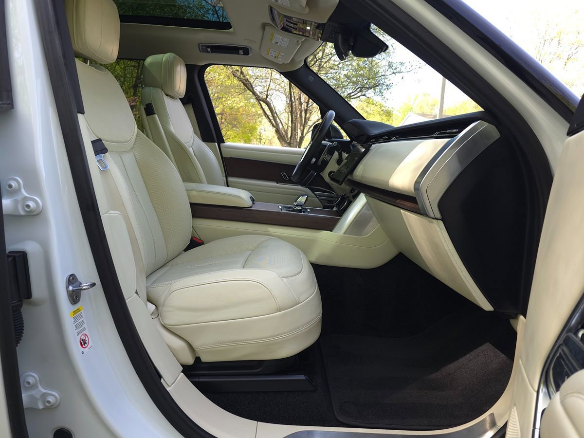 Used 2023 Land Rover Range Rover SE AWD/4WD image 21