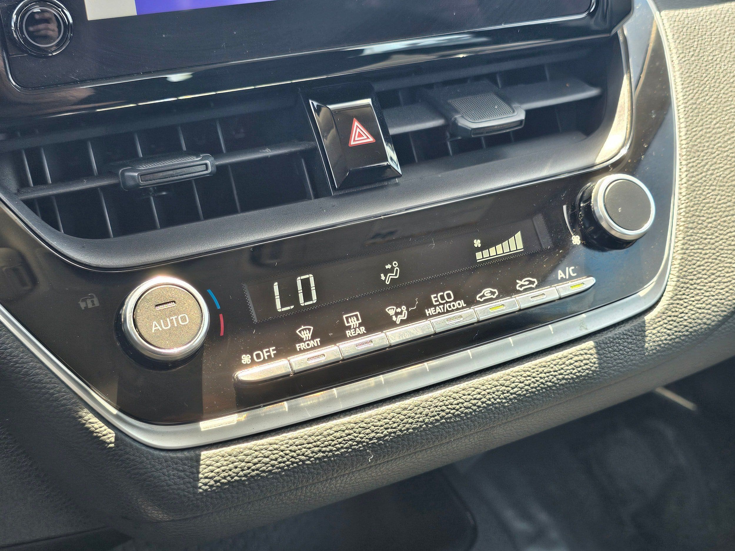Used 2023 Toyota Corolla LE FWD image 24