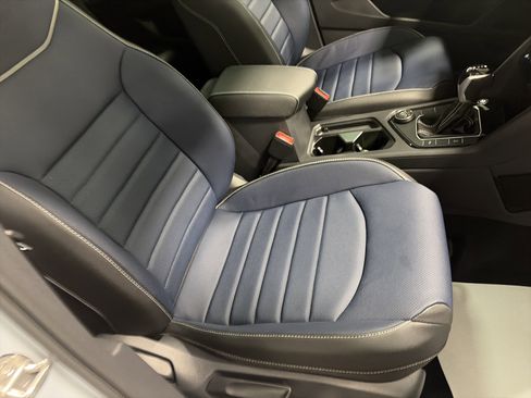 New 2026 Volkswagen Taos SEL image 38