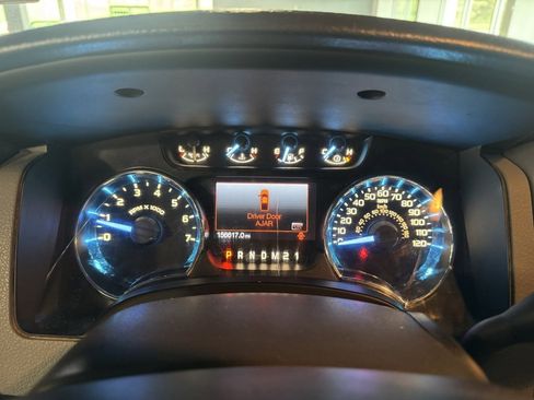 Used 2011 Ford F150 XLT w/ XLT Chrome Pkg image 8