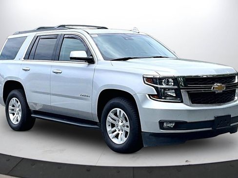 Used 2016 Chevrolet Tahoe LT w/ Luxury Package AWD/4WD image 2