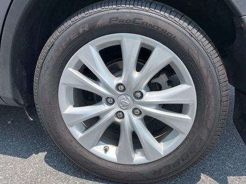 Used 2013 Toyota RAV4 Limited AWD/4WD image 20