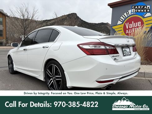 Used 2016 Honda Accord Touring image 5