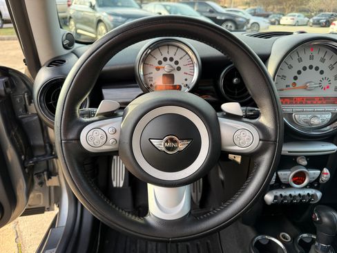 Used 2010 MINI Cooper Clubman S image 12