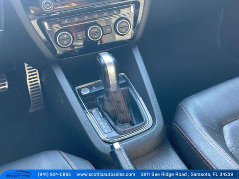 Used 2018 Volkswagen Jetta GLI FWD image 28