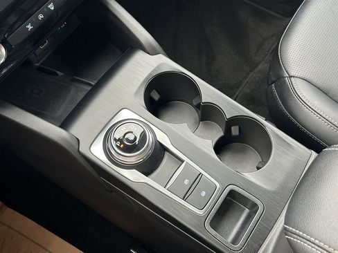 Used 2025 Ford Escape Platinum image 21