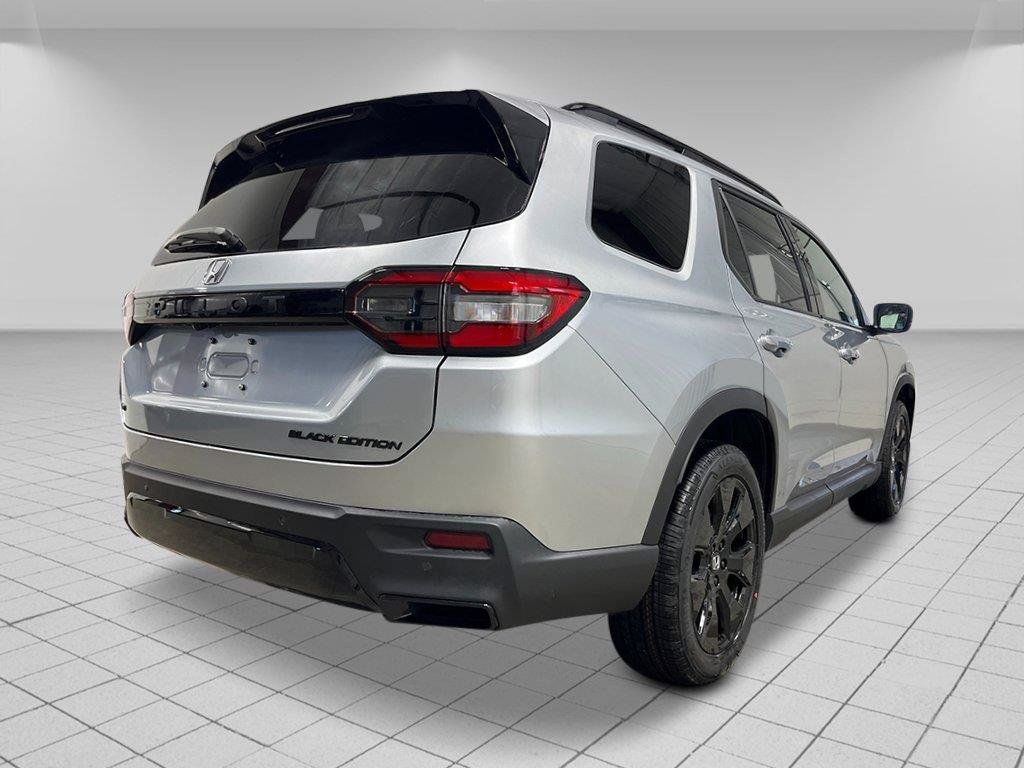 New 2026 Honda Pilot Black Edition image 5