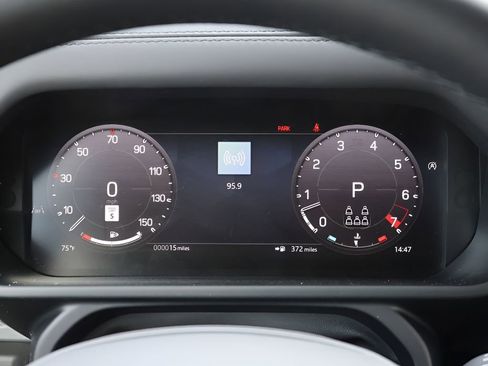New 2026 Land Rover Defender 130 X-Dynamic SE AWD/4WD image 30