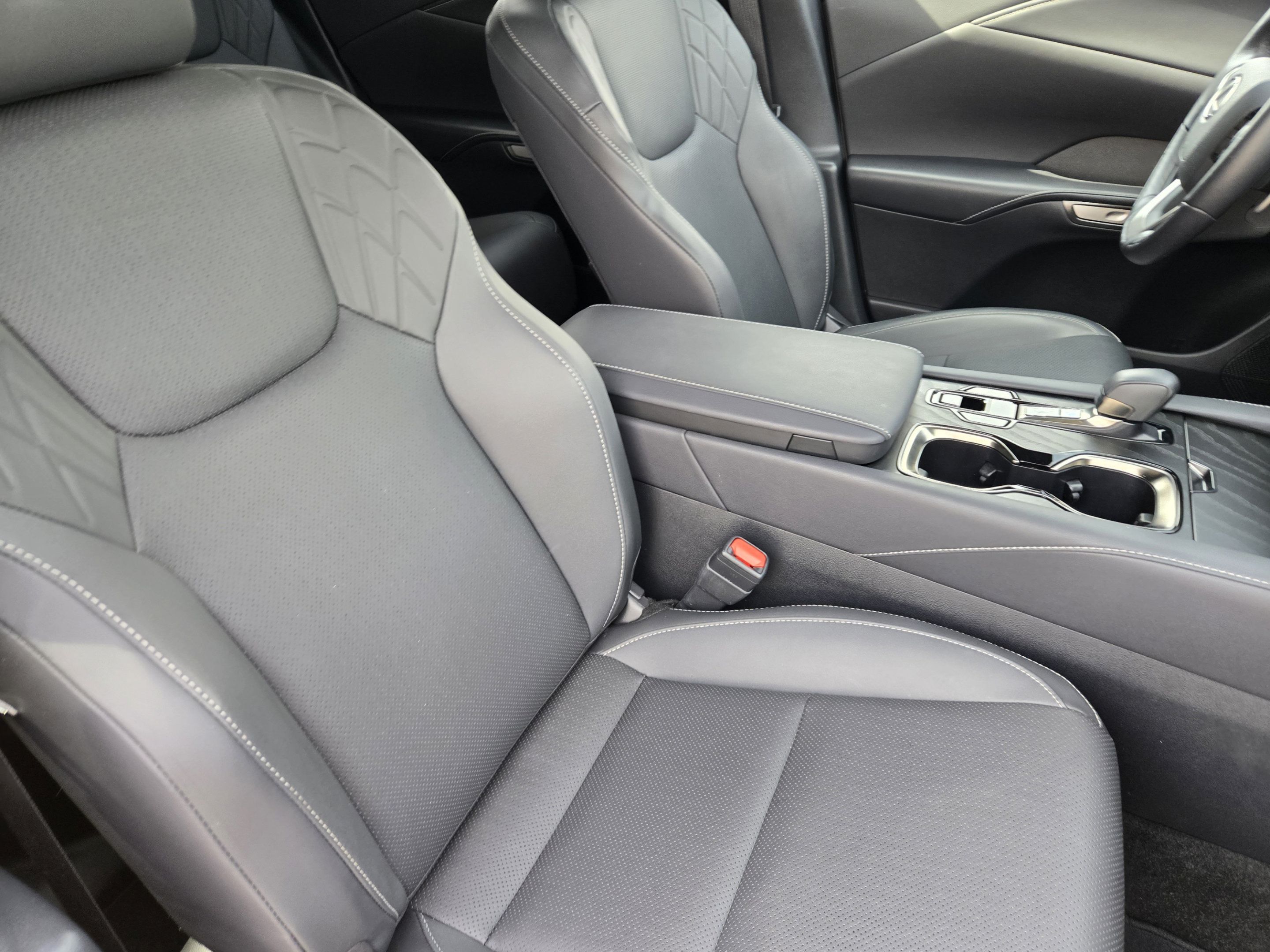 Used 2025 Lexus RX 350 Premium w/ Accessory Package (Z1) FWD image 10