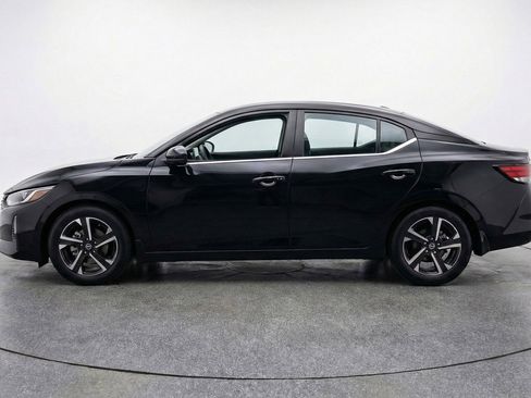 Used 2025 Nissan Sentra SV image 5