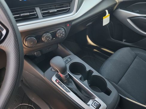 New 2026 Chevrolet Trax LS image 15