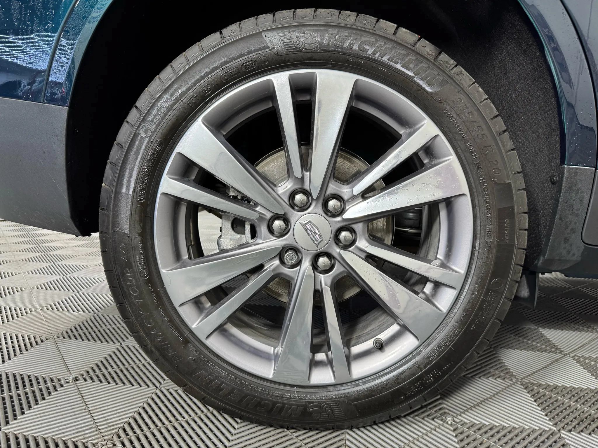 Used 2024 Cadillac XT5 Premium Luxury w/ LPO, Floor Liner Package AWD/4WD image 51