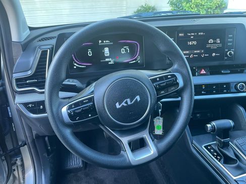 Used 2025 Kia Sportage LX image 28