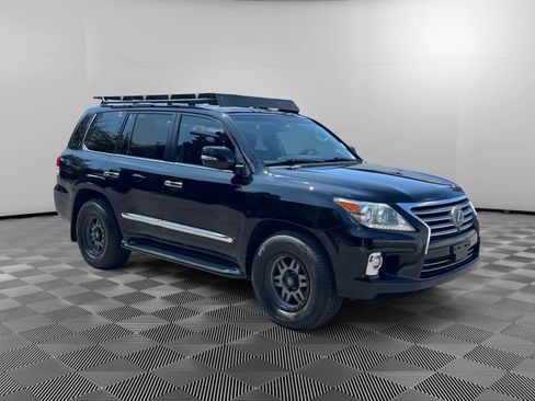 Used 2015 Lexus LX 570 4WD image 3