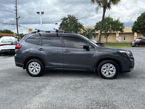 Used 2021 Subaru Forester image 6